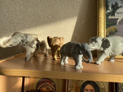 Слоны фарфор и камень