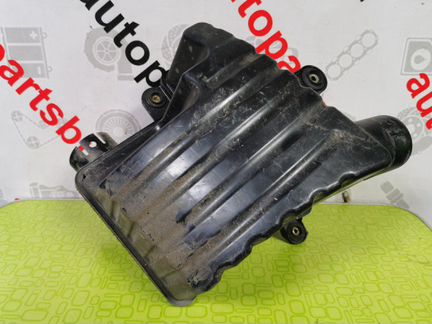 Резонатор воздушного фильтра Ford Mondeo 3 хетчбек