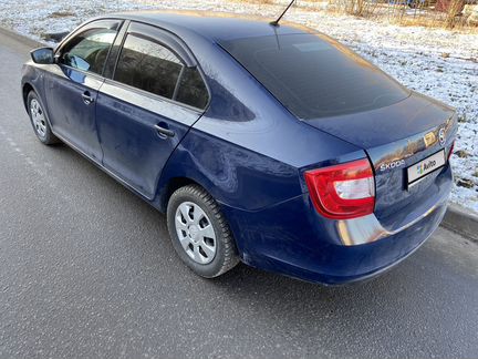 Skoda Rapid 1.6 МТ, 2016, битый, 56 000 км