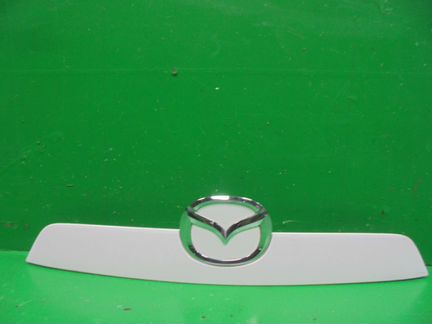 Накладка двери багажника Mazda CX5 11 г