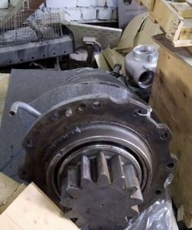 Редуктор хода с гидромотором pc400-7