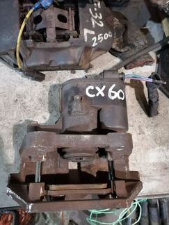 Суппорт зад левый Volvo XC60 XC 60 2008-17