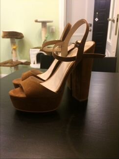 Босоножки новые