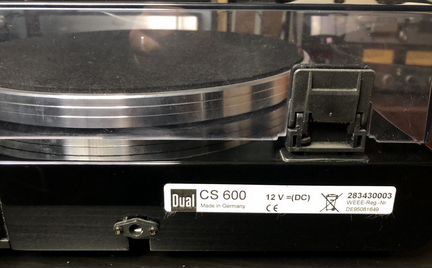 Проигрыватель винила Dual CS600 Black High Gloss