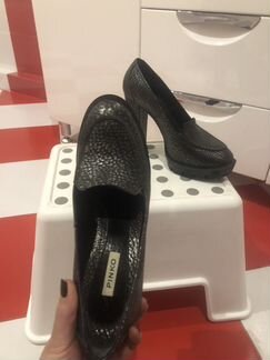 Туфли женские Pinko. Размер 38. Чёрные с серебрист