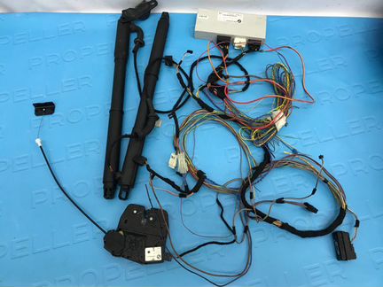 Доводчик багажника комплект Bmw X5 E70 N57S 2012