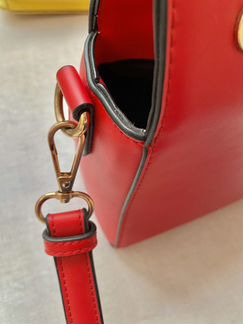 Сумка женская красная forever21