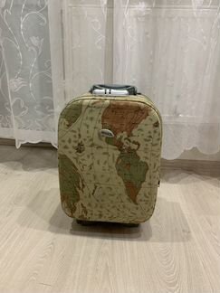 Чемодан на колёсах