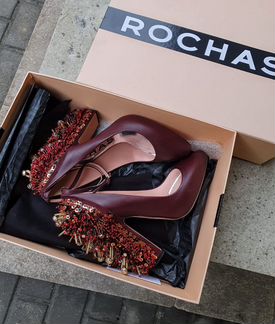 Нереальные rochas Темно-бордового оттенка