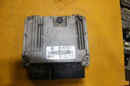 Блок управления двигателем Volkswagen Touran