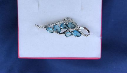 Серебряная брошь 925 пробы с Лондон топазами новая
