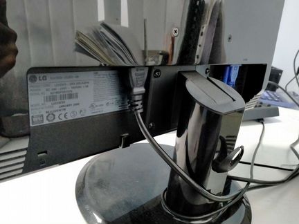 Монитор LG 22