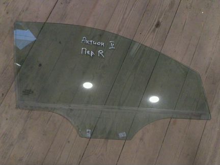 Стекло боковое Ssang Yong Actyon New