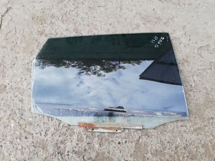 Стекло заднее правое Toyota Matrix 02-08