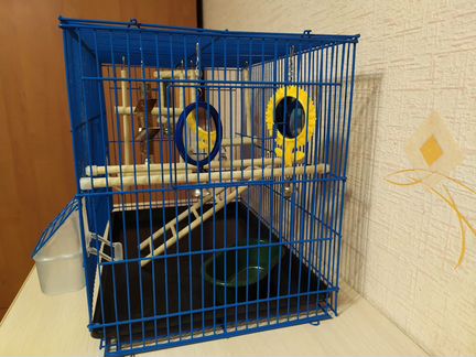 Клетка для птичек со всеми принадлежностями