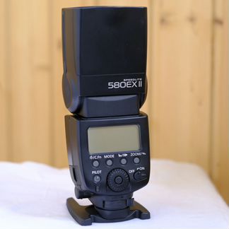Вспышка Canon Speedlite 580EX II- 10 000
