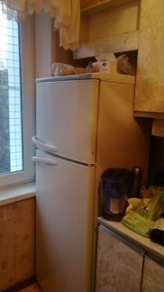 Холодильник Атлант работающий