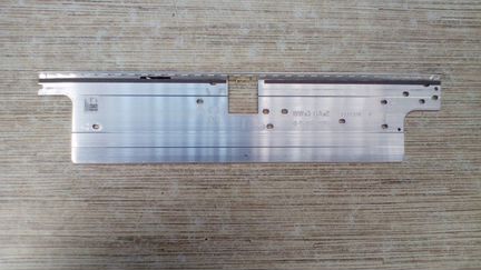 Led подсветки разные (asus ROG Strix XG32VQR)