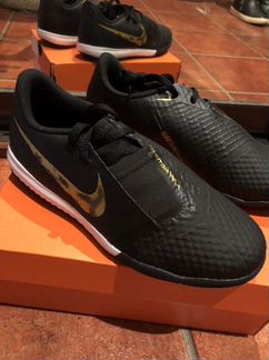 Футзалки Nike