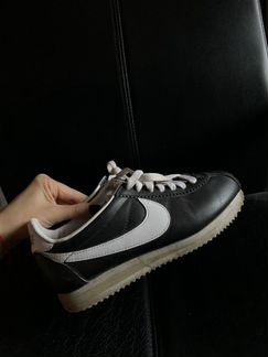 Женские кроссовки Nike cortez