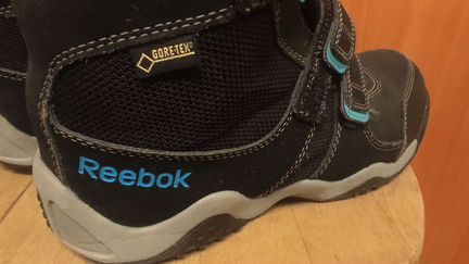 Кроссовки зимние Reebok размер 36.5