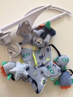 Музыкальный мобиль на кроватку