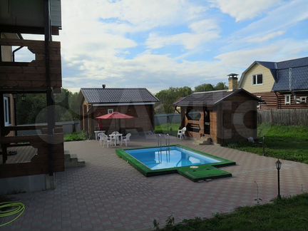 Коттедж 300 м² на участке 20 сот.