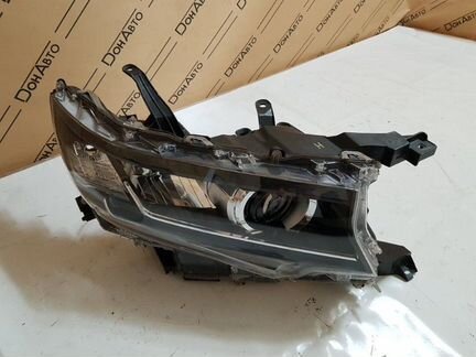 Фара правая Toyota Land Cruiser Prado 150