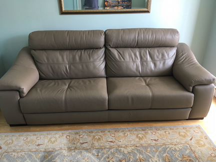 Кожаный диван