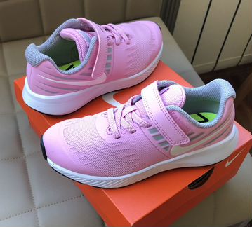 Кроссовки новые фирмы Nike