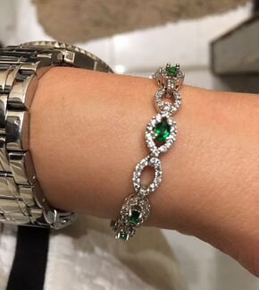 Элегантный браслет (Имираты) из серебра с цирконам