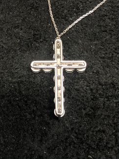 Крест на цепи с бриллиантами