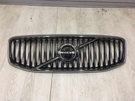 Решетка радиатора Volvo Xc60