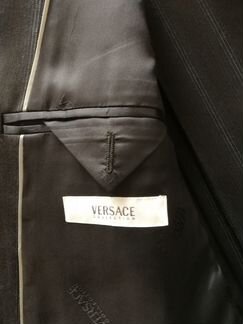 Продам костюм Versace