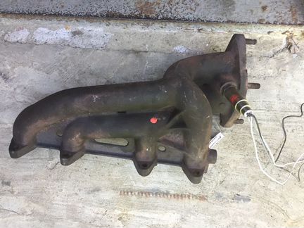 Коллектор выпускной 1.6 AHL 050253033C Audi A4 B5