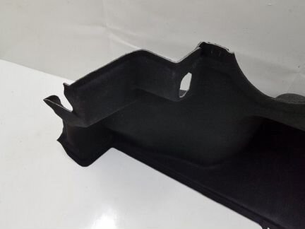 Обшивка багажника правая Toyota Camry V70