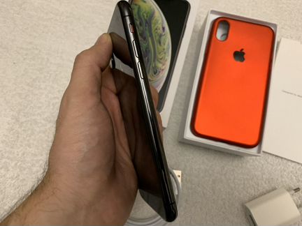 iPhone XS - (256) black
