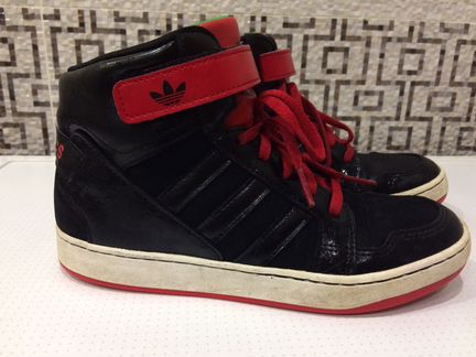Кроссовки adidas