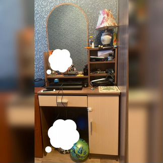 Шкаф и стол