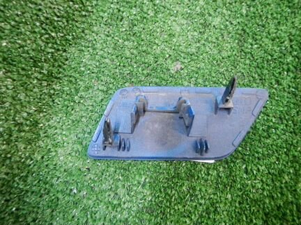 Крышка форсунки правая Audi Q3 (2014-2018) 8U09552