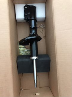 Передний правый амортизатор Hyundai Getz