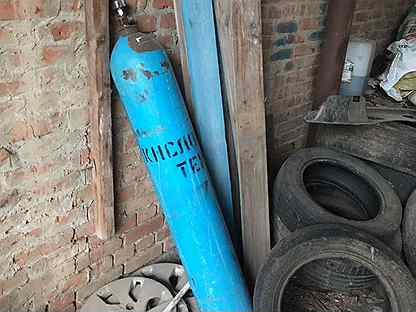 Что можно сделать из кислородного баллона. Кислородный баллон 200кгс/см2. Баллон с кислородом в скорой помощи. Перекраска кислородного баллона. Кислородный баллон с помпой.