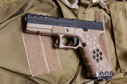 Страйкбольный пистолет Glock AW Custom VX0111