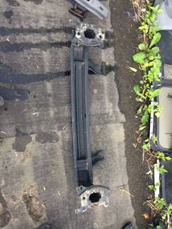 Усилитель бампера Volkswagen Passat 2005-2010